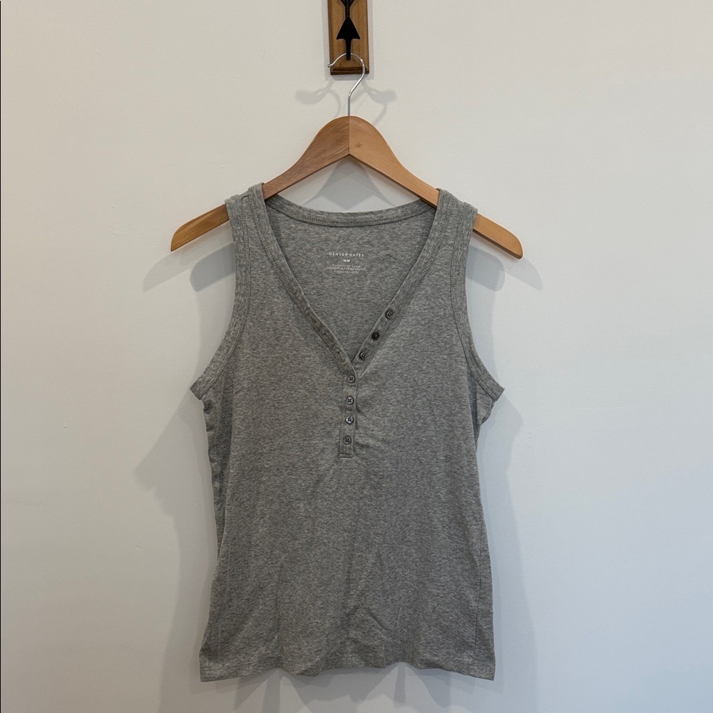 Denver Hayes Henley Heather Gray Women's Tank Top size medium